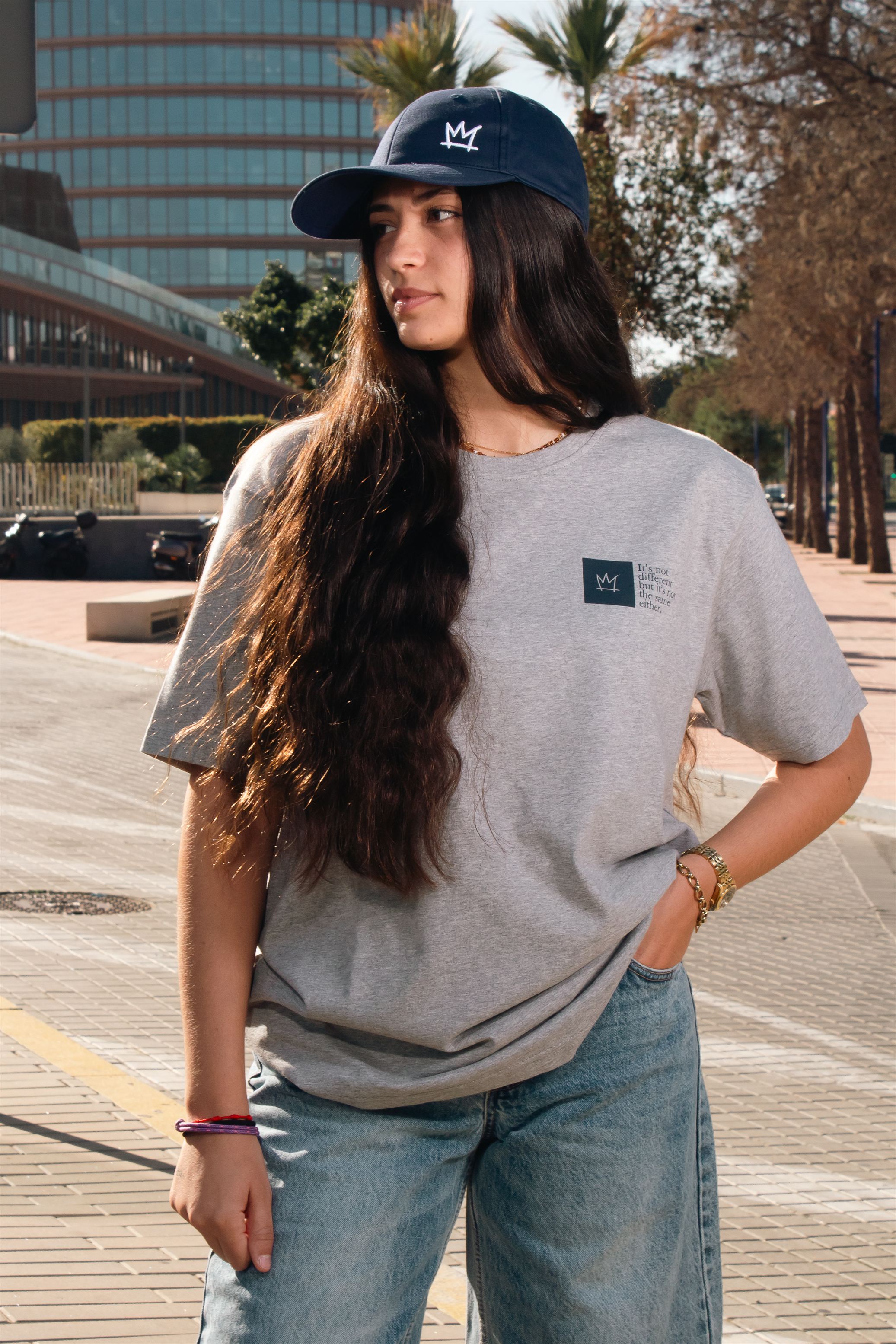 Camiseta Script Gris